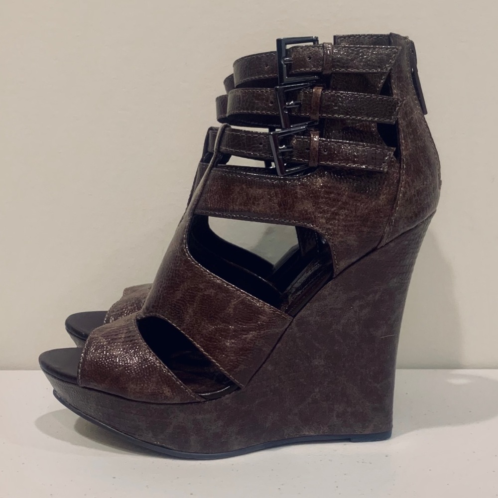 🛍2/$25 Platform Sandals